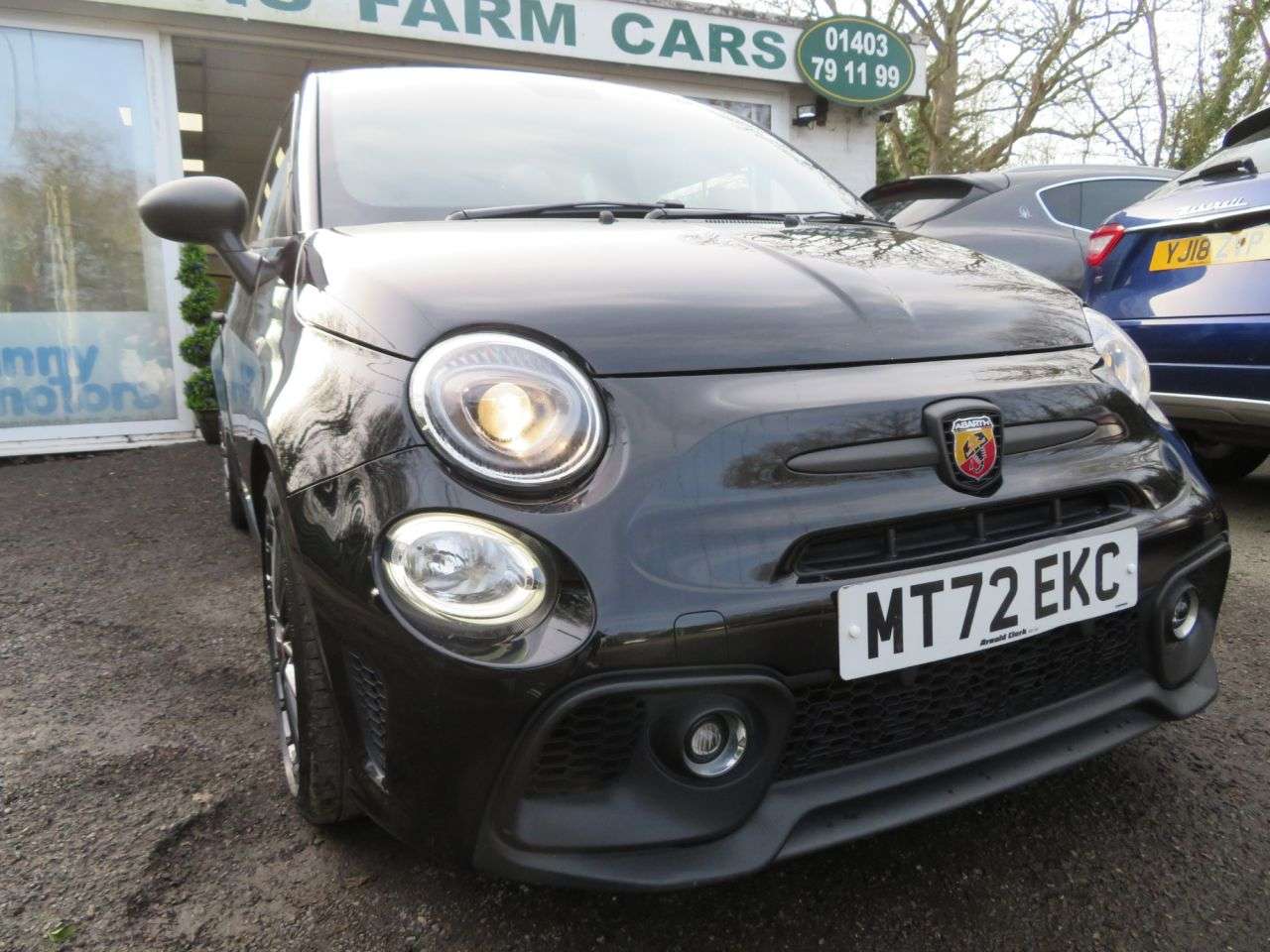 2022 ABARTH 695 2022 ABARTH 695
