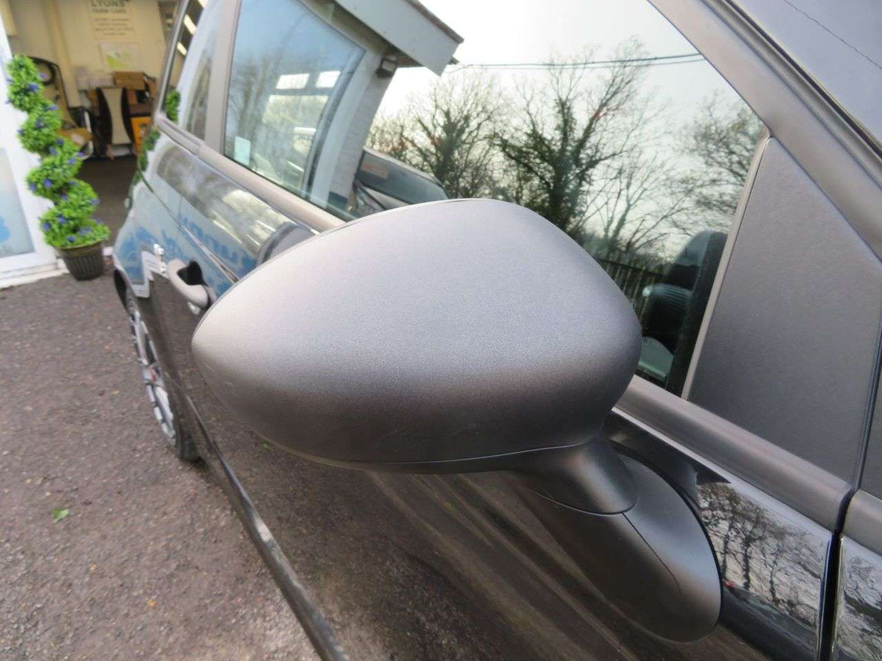 2022 ABARTH 695 2022 ABARTH 695