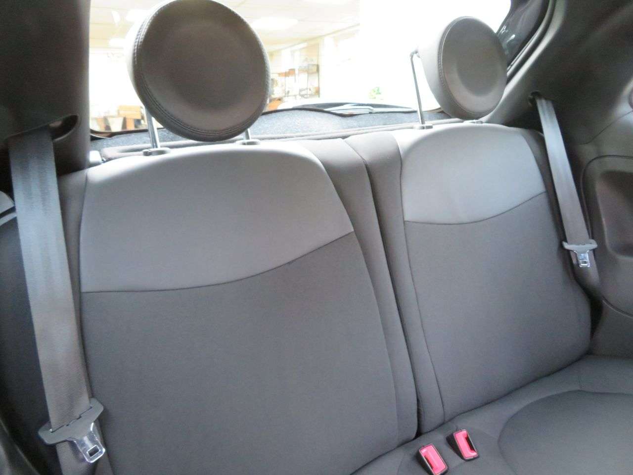 2022 ABARTH 695 2022 ABARTH 695