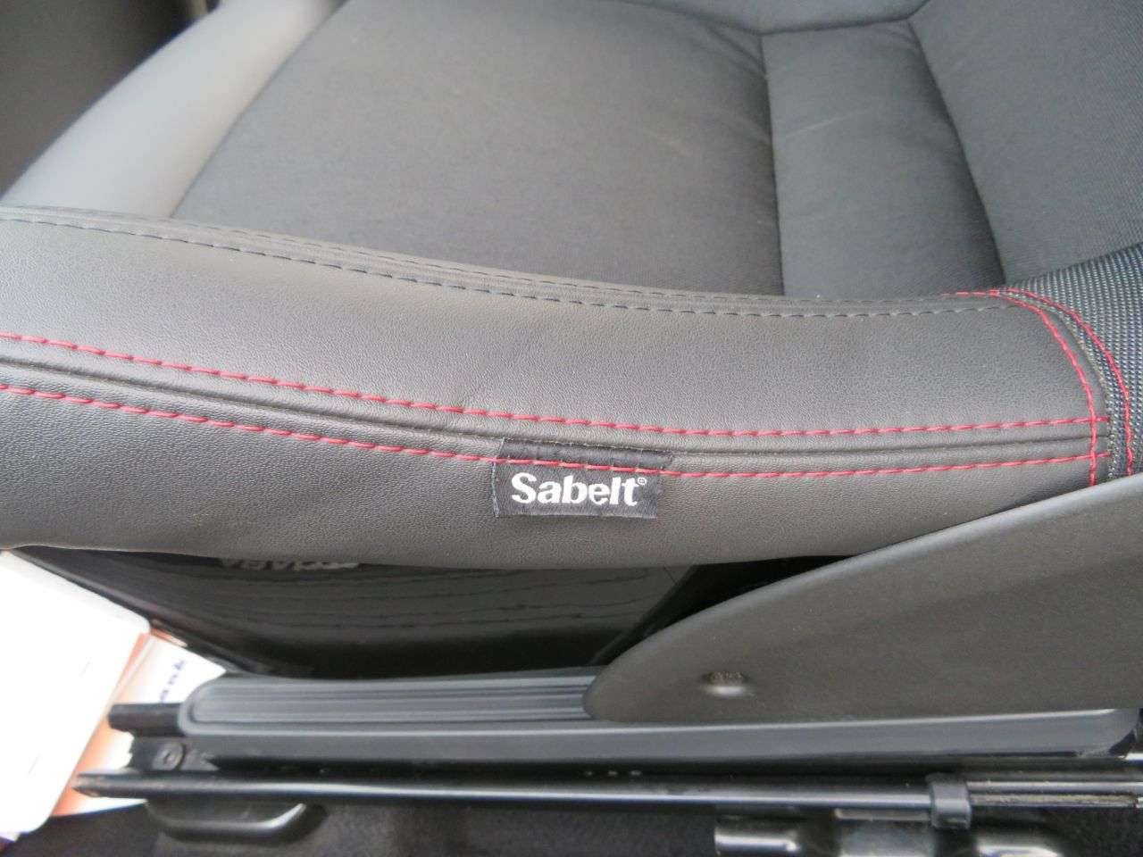 2022 ABARTH 695 2022 ABARTH 695