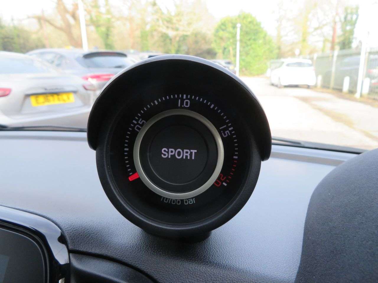 2022 ABARTH 695 2022 ABARTH 695