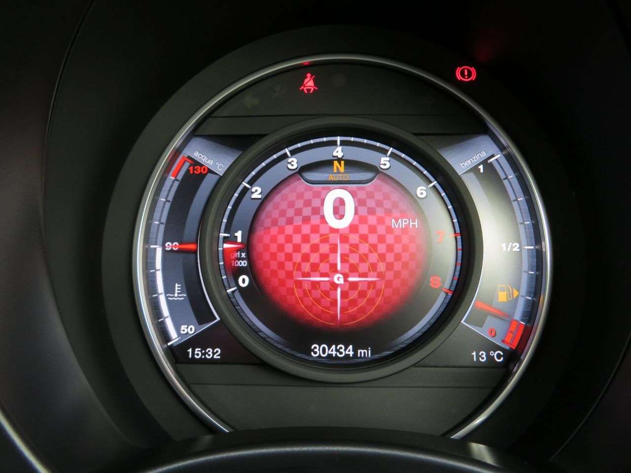 2022 ABARTH 695 2022 ABARTH 695