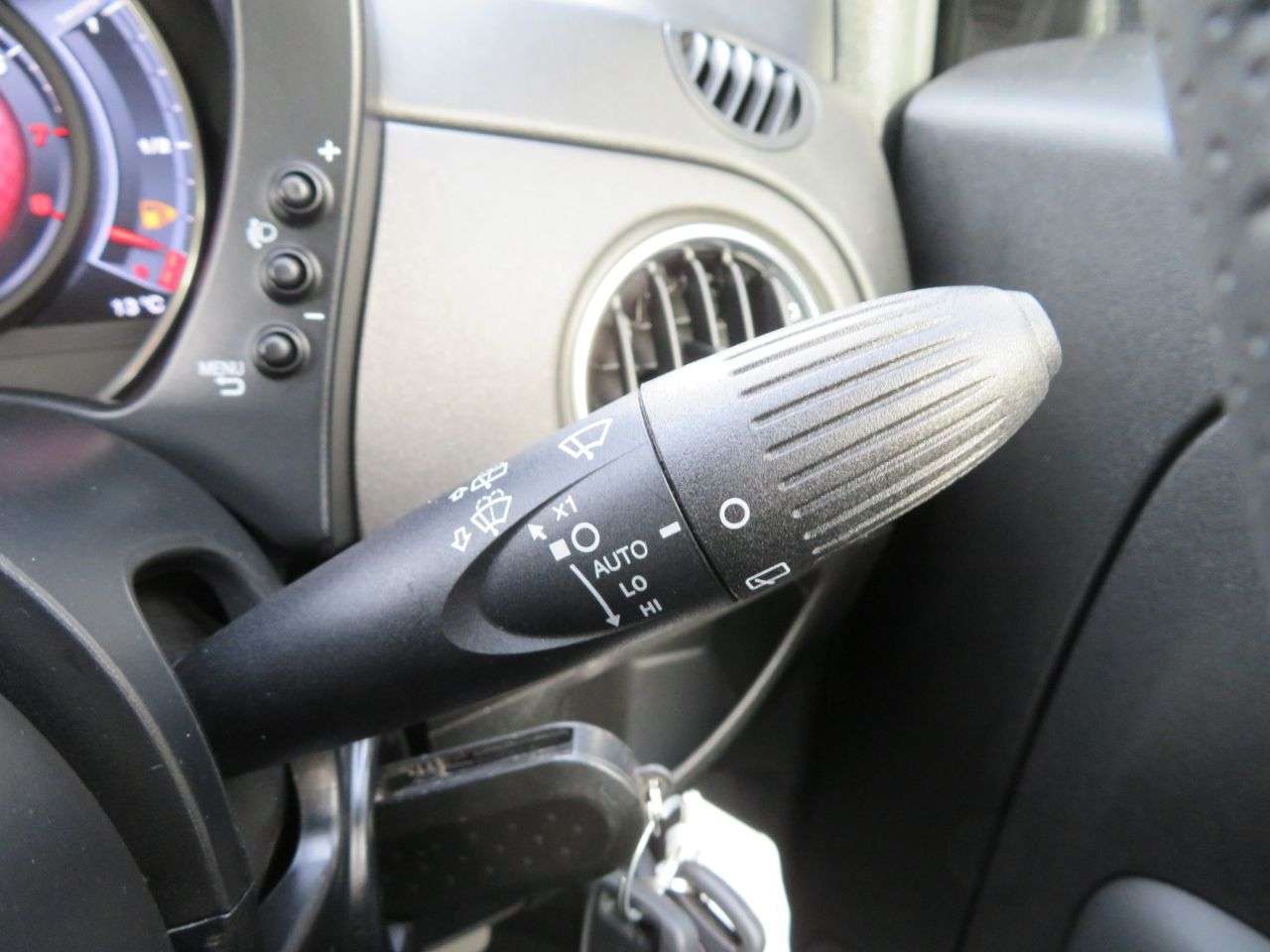 2022 ABARTH 695 2022 ABARTH 695