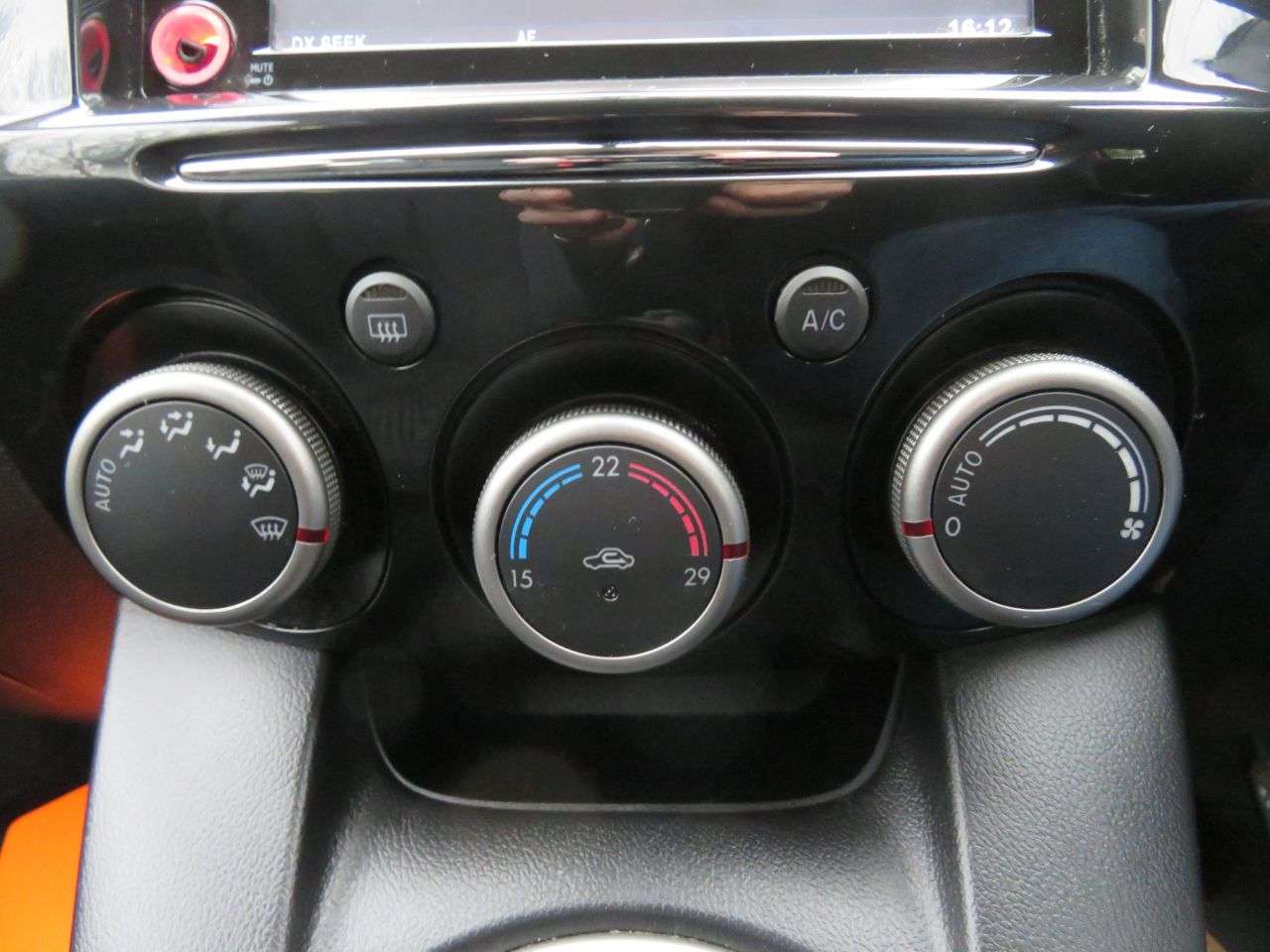 2014 MAZDA MAZDA2 2014 MAZDA MAZDA2