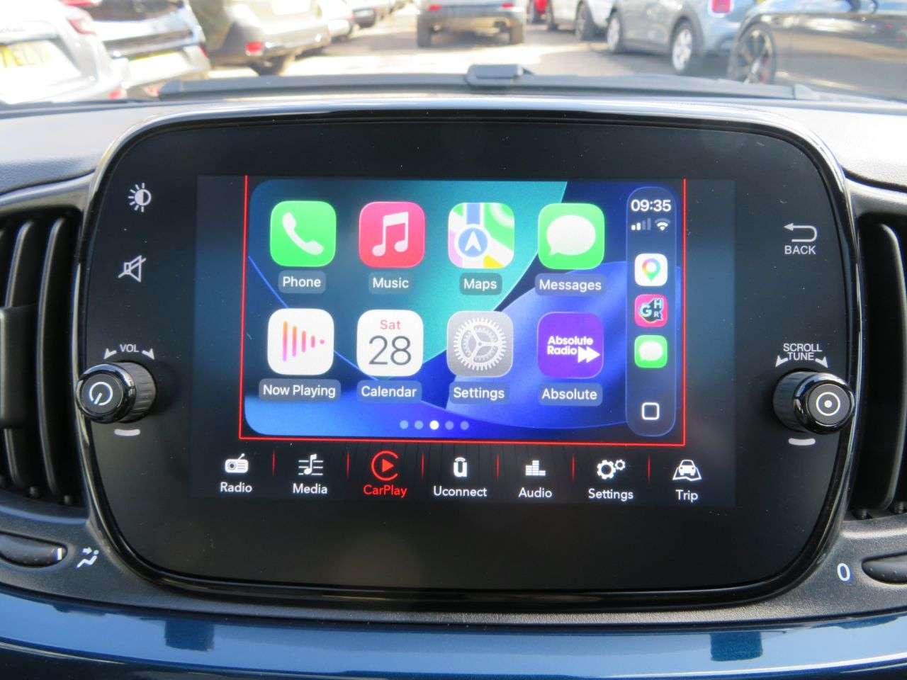 A 2022 FIAT 500 1.0 MHEV Dolcevita Hatchback 3dr Petrol Manual Euro 6 (s/s) (70 bhp) SUNROO A 2022 FIAT 500 1.0 MHEV Dolcevita Hatchback 3dr Petrol Manual Euro 6 (s/s) (70 bhp) SUNROO