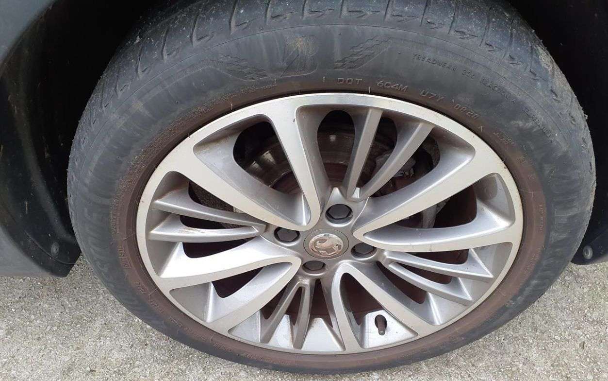 A 2020 VAUXHALL CROSSLAND X 1.2 SRi Nav SUV 5dr Petrol Manual Euro 6 (s/s) (83 ps) A 2020 VAUXHALL CROSSLAND X 1.2 SRi Nav SUV 5dr Petrol Manual Euro 6 (s/s) (83 ps)