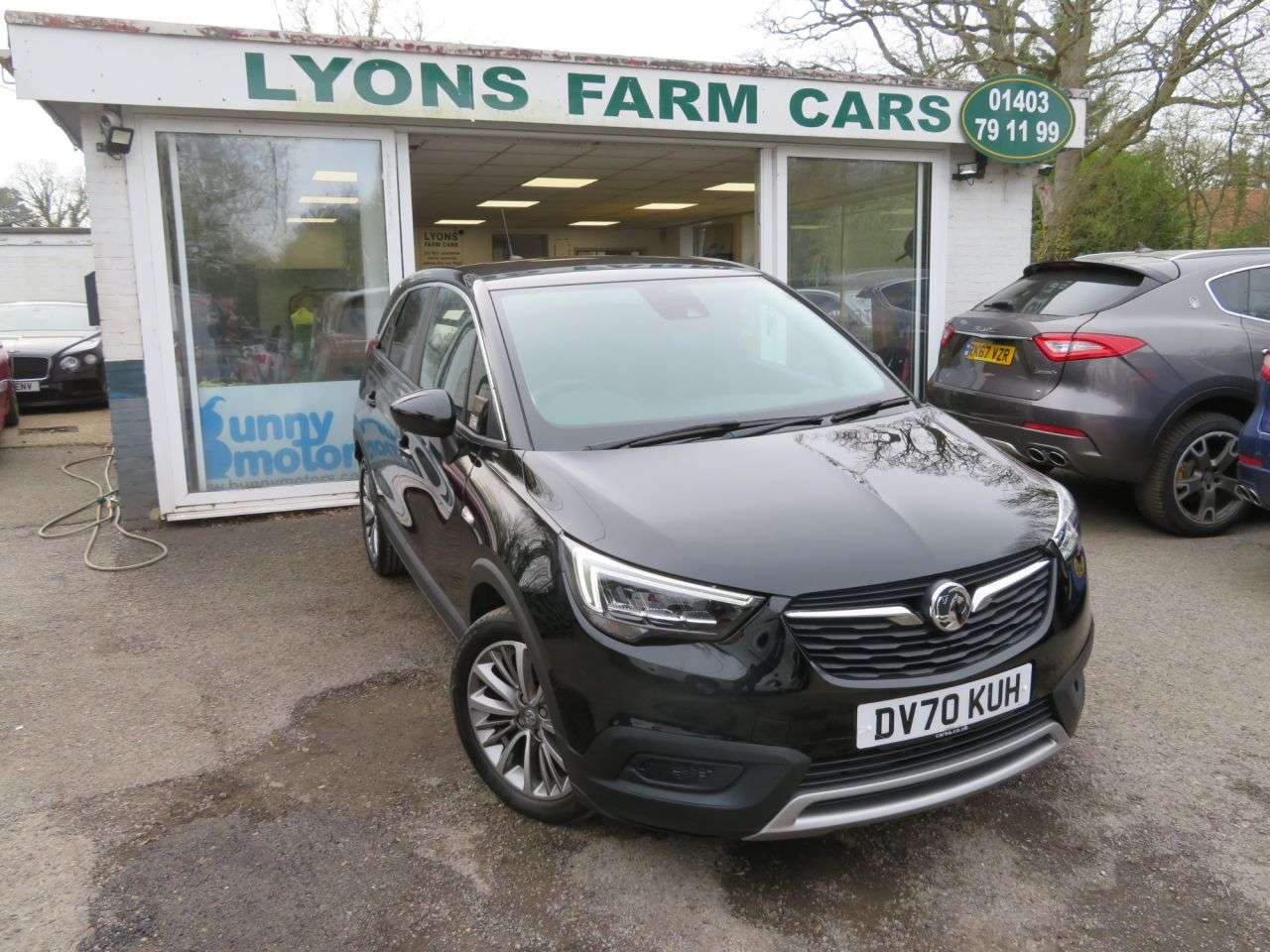 A 2020 VAUXHALL CROSSLAND X 1.2 SRi Nav SUV 5dr Petrol Manual Euro 6 (s/s) (83 ps) PRIVACY GLASS + NAV A 2020 VAUXHALL CROSSLAND X 1.2 SRi Nav SUV 5dr Petrol Manual Euro 6 (s/s) (83 ps) PRIVACY GLASS + NAV