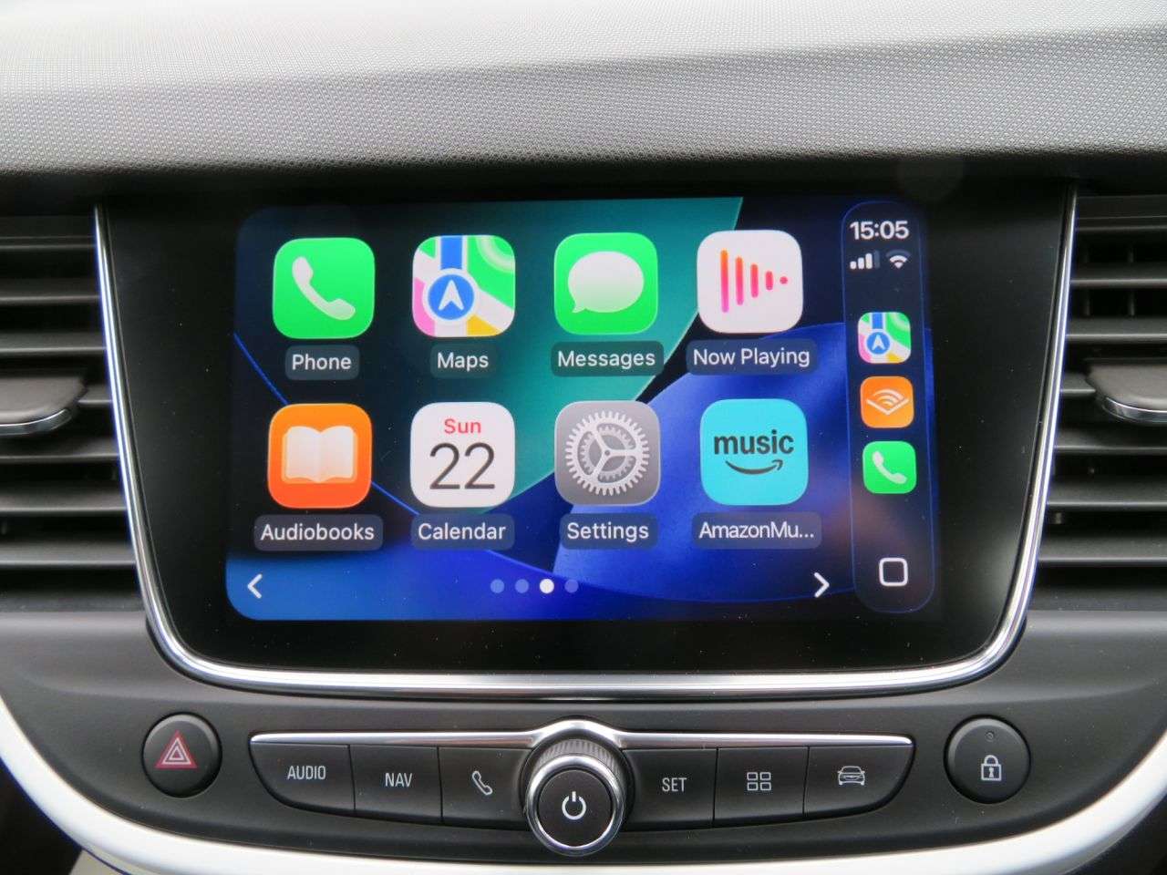 A 2020 VAUXHALL CROSSLAND X 1.2 SRi Nav SUV 5dr Petrol Manual Euro 6 (s/s) (83 ps) PRIVACY GLASS + NAV A 2020 VAUXHALL CROSSLAND X 1.2 SRi Nav SUV 5dr Petrol Manual Euro 6 (s/s) (83 ps) PRIVACY GLASS + NAV