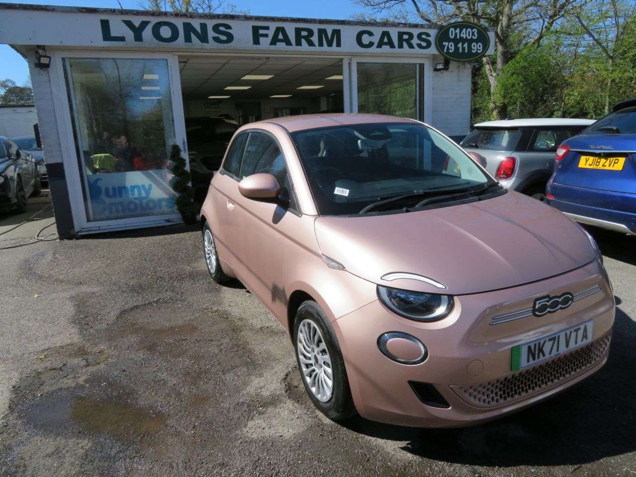 A 2021 FIAT 500E 24kWh Action Hatchback 3dr Electric Automatic (95 ps) AUTO LIGHTS + BLUETOO A 2021 FIAT 500E 24kWh Action Hatchback 3dr Electric Automatic (95 ps) AUTO LIGHTS + BLUETOO