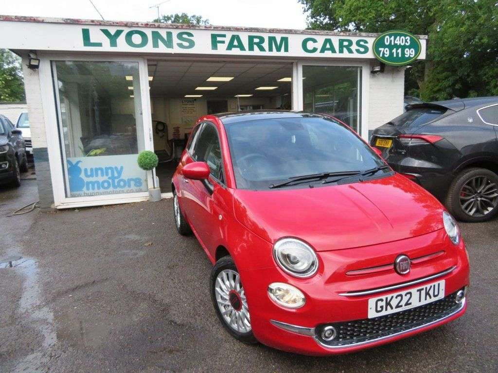 A 2022 FIAT 500 1.0 MHEV RED Hatchback 3dr Petrol Manual Euro 6 (s/s) (70 bhp) RED PACK + S A 2022 FIAT 500 1.0 MHEV RED Hatchback 3dr Petrol Manual Euro 6 (s/s) (70 bhp) RED PACK + S