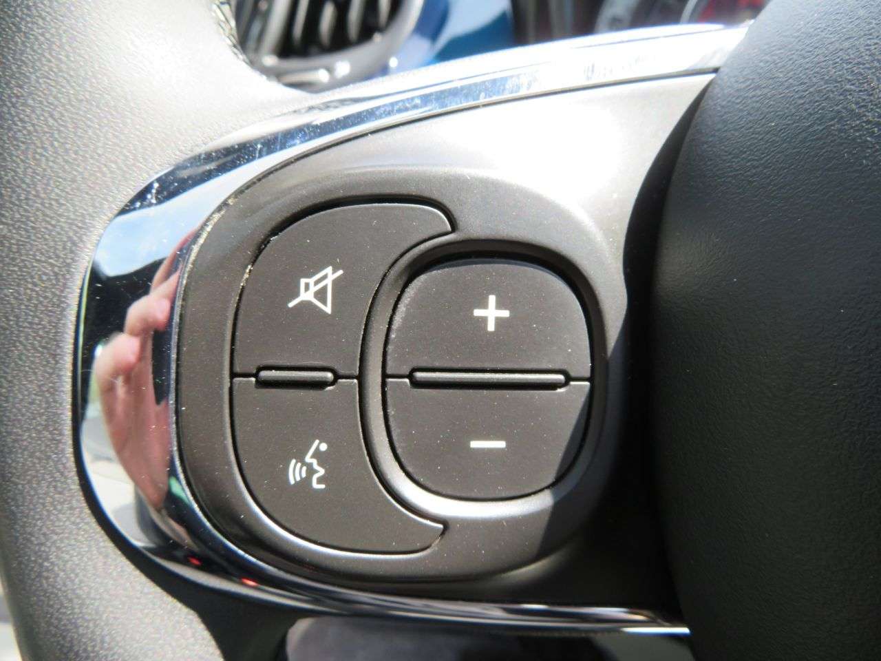 2023 FIAT 500 2023 FIAT 500