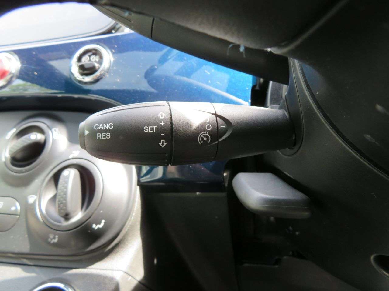2023 FIAT 500 2023 FIAT 500