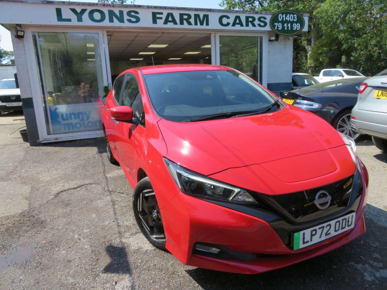 A 2022 NISSAN LEAF 40kWh Acenta Hatchback 5dr Electric Automatic (150 ps) 16" DIAMOND CUT ALLO A 2022 NISSAN LEAF 40kWh Acenta Hatchback 5dr Electric Automatic (150 ps) 16" DIAMOND CUT ALLO