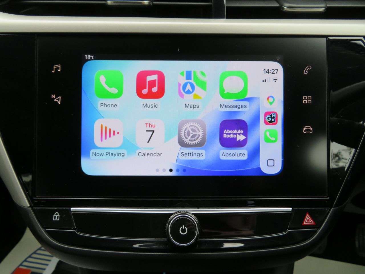A 2022 VAUXHALL CORSA 1.2 SE Edition Hatchback 5dr Petrol Manual Euro 6 (75 ps) APPLE CARPLAY / A A 2022 VAUXHALL CORSA 1.2 SE Edition Hatchback 5dr Petrol Manual Euro 6 (75 ps) APPLE CARPLAY / A