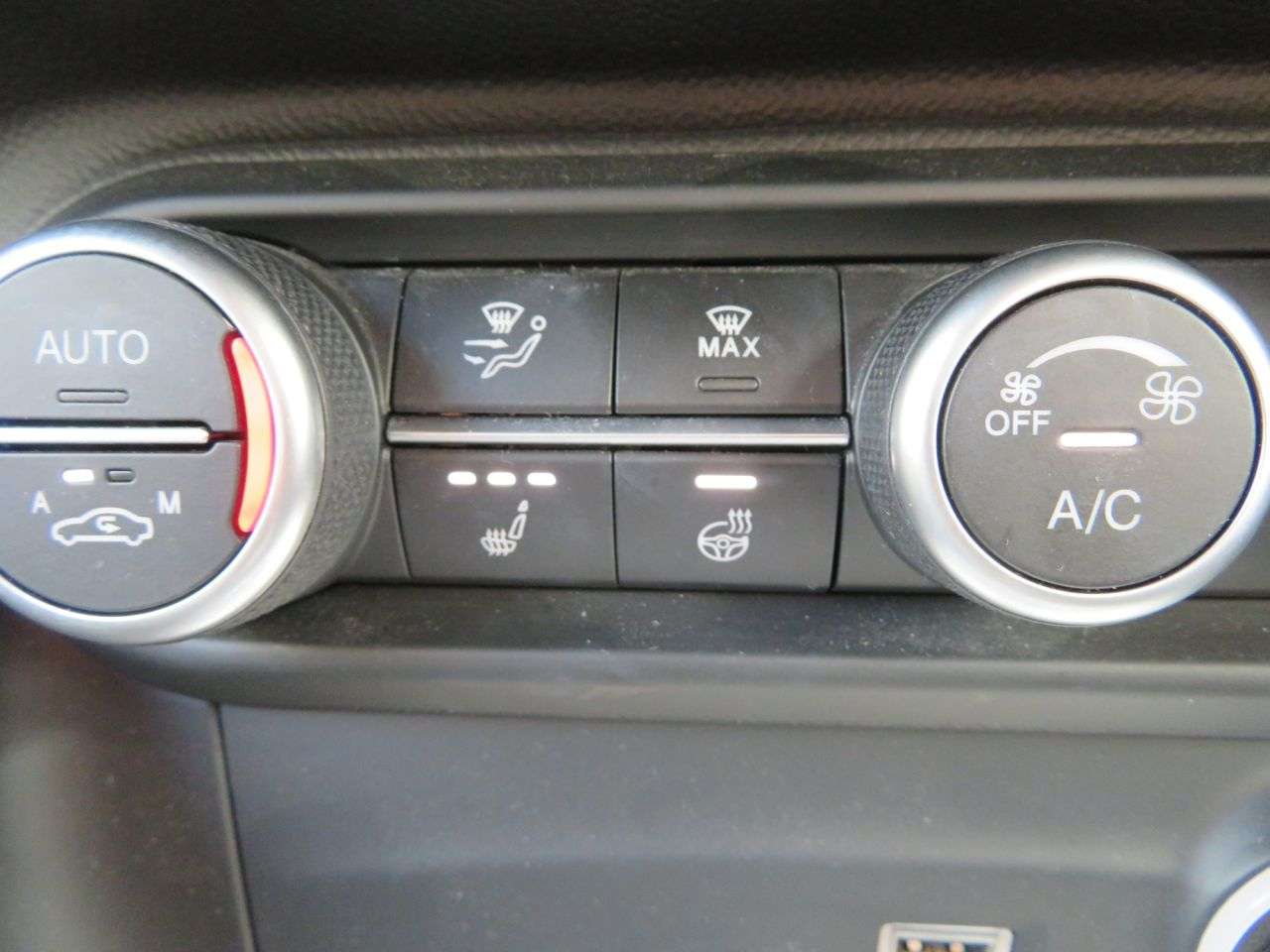 2021 ALFA ROMEO STELVIO 2021 ALFA ROMEO STELVIO