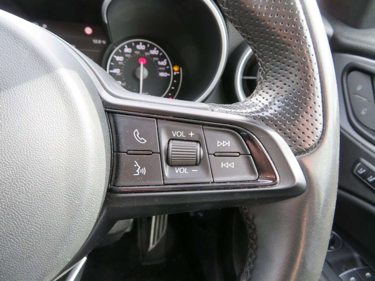2021 ALFA ROMEO STELVIO 2021 ALFA ROMEO STELVIO