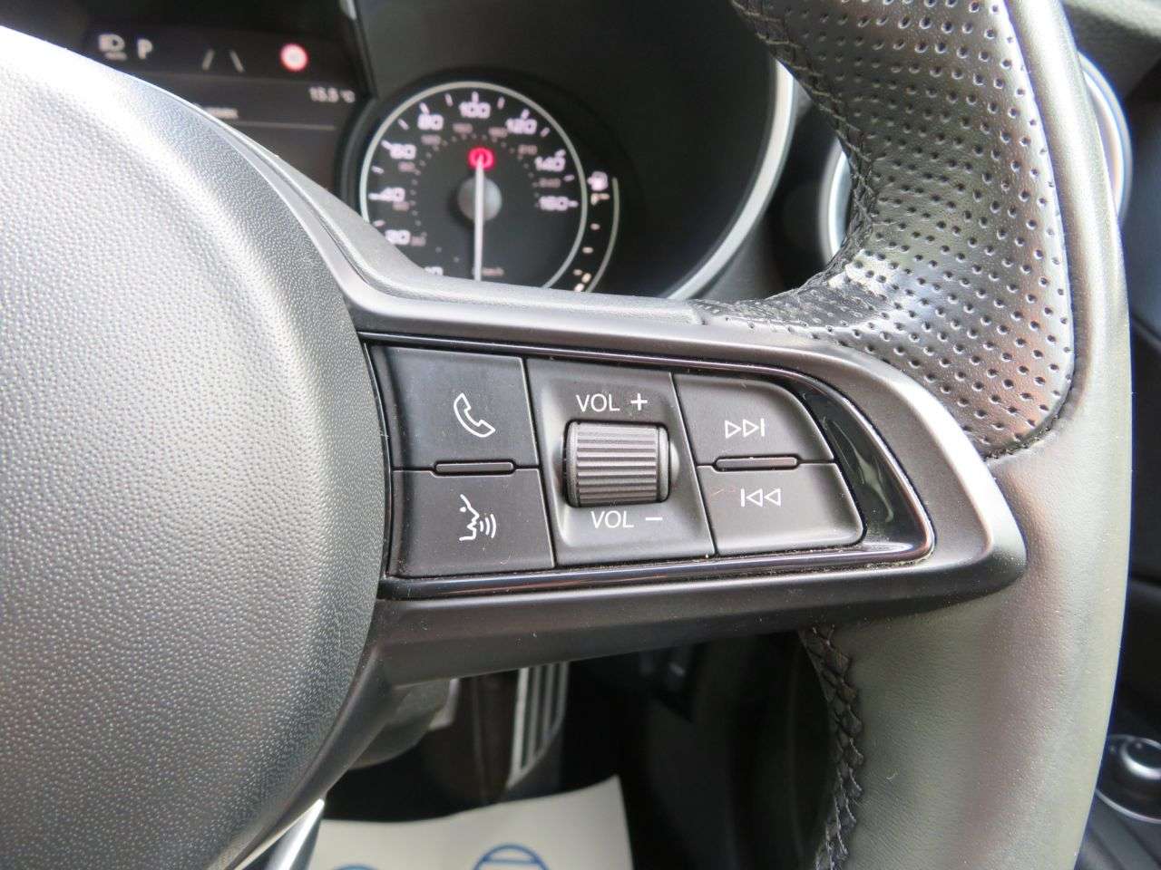 2021 ALFA ROMEO STELVIO 2021 ALFA ROMEO STELVIO