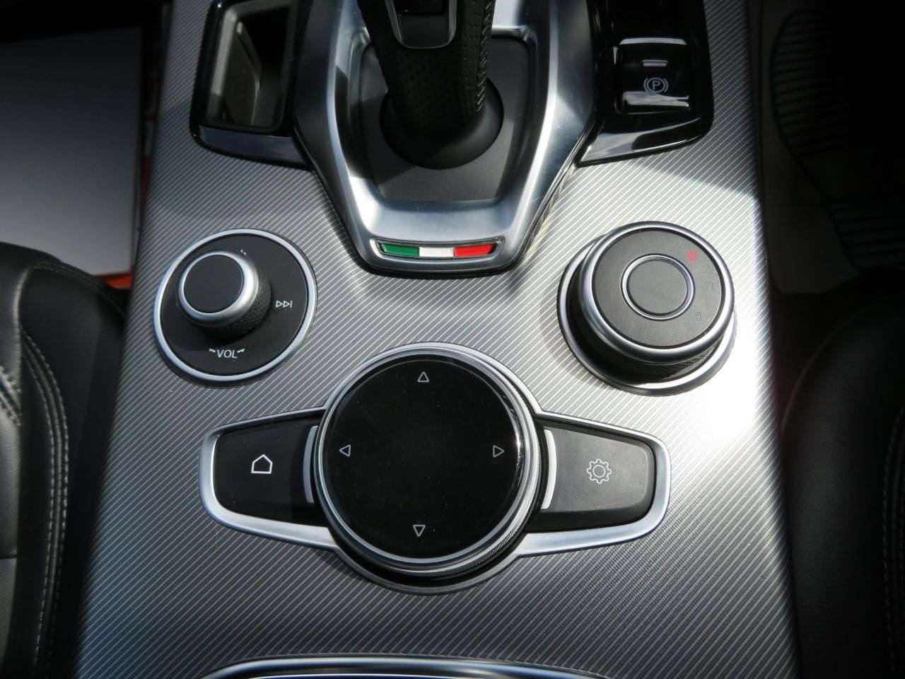 2021 ALFA ROMEO STELVIO 2021 ALFA ROMEO STELVIO