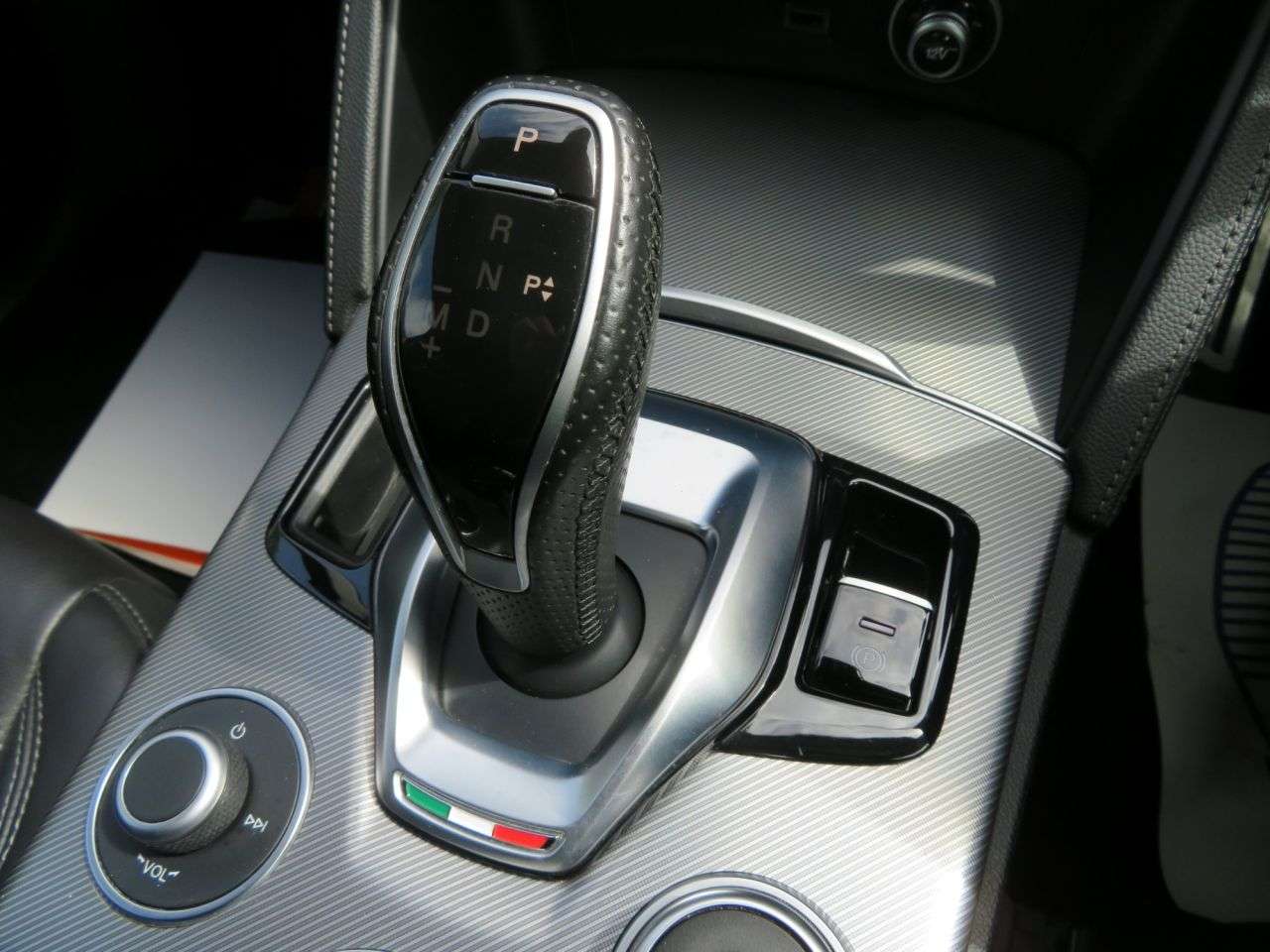 2021 ALFA ROMEO STELVIO 2021 ALFA ROMEO STELVIO