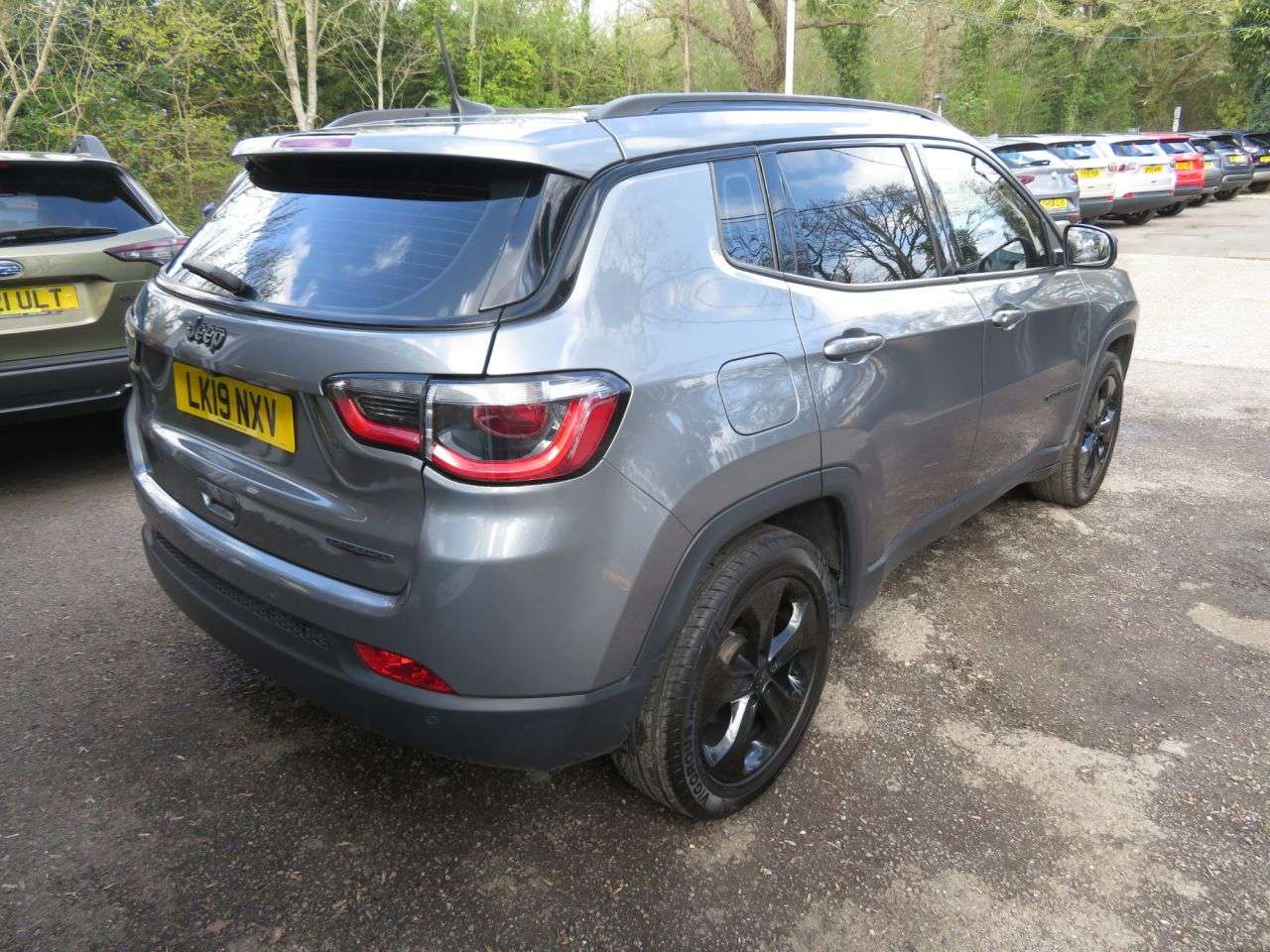 A 2019 JEEP COMPASS 1.6 MultiJet II Night Eagle SUV 5dr Diesel Manual Euro 6 (s/s) 118 BHP BLAC A 2019 JEEP COMPASS 1.6 MultiJet II Night Eagle SUV 5dr Diesel Manual Euro 6 (s/s) 118 BHP BLAC