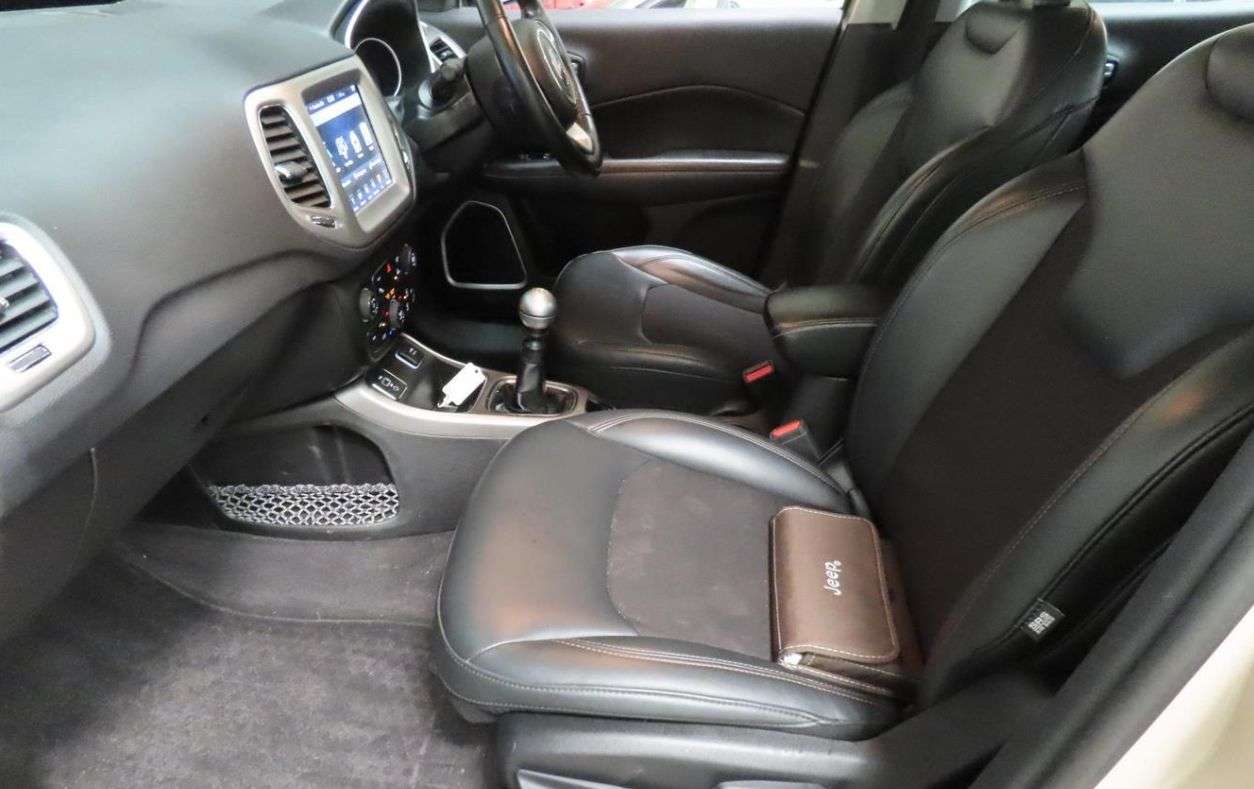 A 2018 JEEP COMPASS 1.4T MultiAirII Longitude SUV 5dr Petrol Manual Euro 6 (s/s) (140 ps) A 2018 JEEP COMPASS 1.4T MultiAirII Longitude SUV 5dr Petrol Manual Euro 6 (s/s) (140 ps)