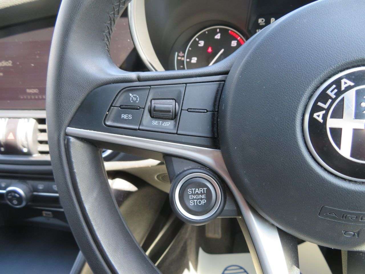 2017 ALFA ROMEO GIULIA 2017 ALFA ROMEO GIULIA