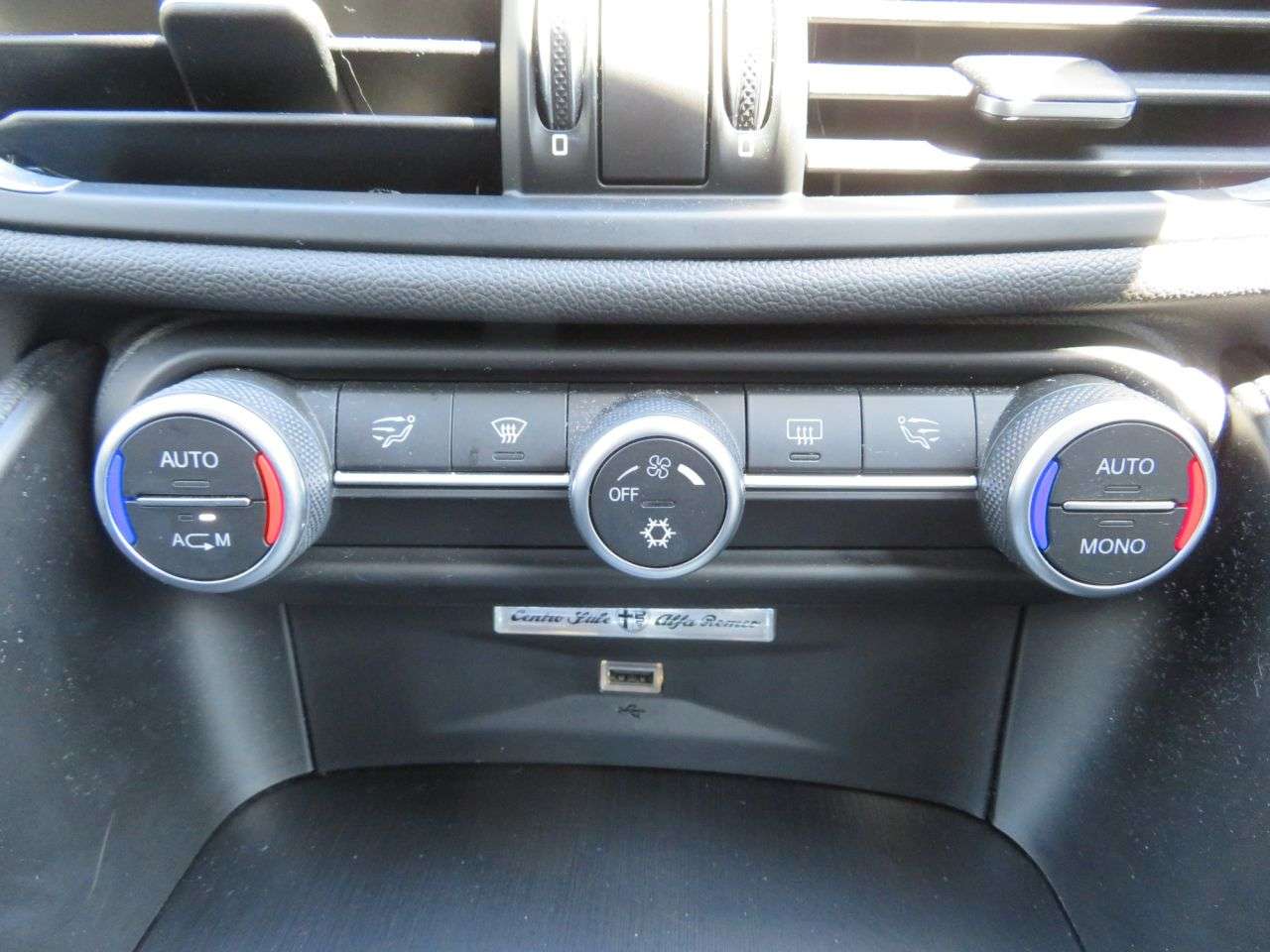 2017 ALFA ROMEO GIULIA 2017 ALFA ROMEO GIULIA