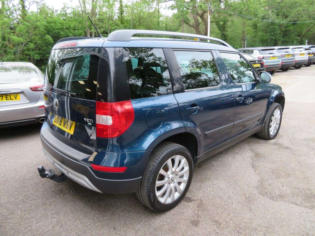 A 2016 SKODA YETI 1.2 TSI SE Outdoor 5dr Petrol DSG Euro 6 (s/s) (110 ps) Automatic SMARTLINK A 2016 SKODA YETI 1.2 TSI SE Outdoor 5dr Petrol DSG Euro 6 (s/s) (110 ps) Automatic SMARTLINK