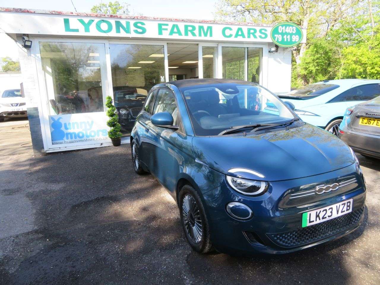 A 2023 FIAT 500E C 42kWh Icon Convertible 2dr Electric Automatic (118 ps) *OVER £1,000 EXTRAS* A 2023 FIAT 500E C 42kWh Icon Convertible 2dr Electric Automatic (118 ps) *OVER £1,000 EXTRAS*