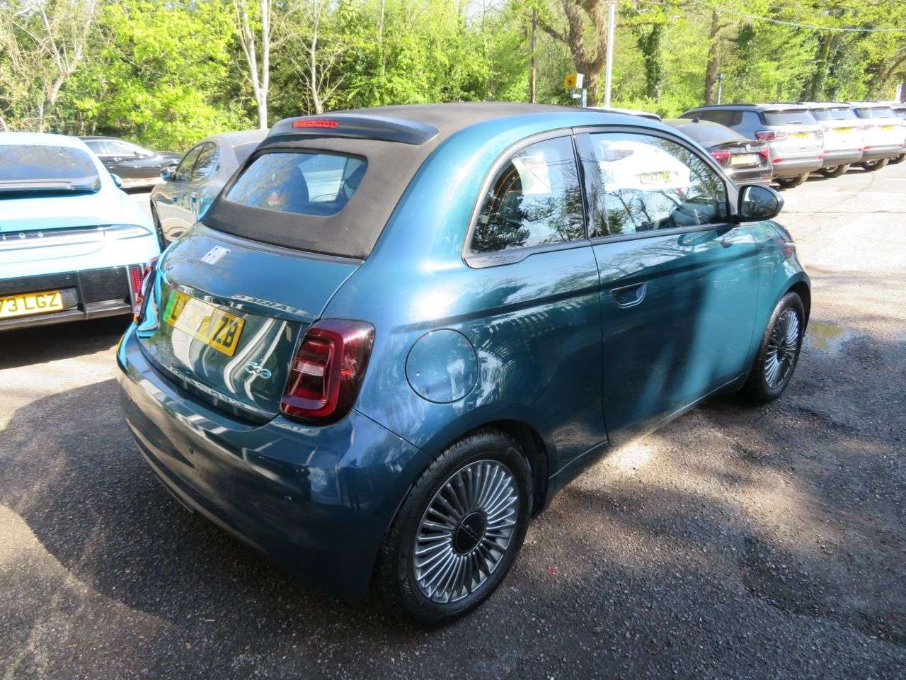 2023 FIAT 500E C 2023 FIAT 500E C