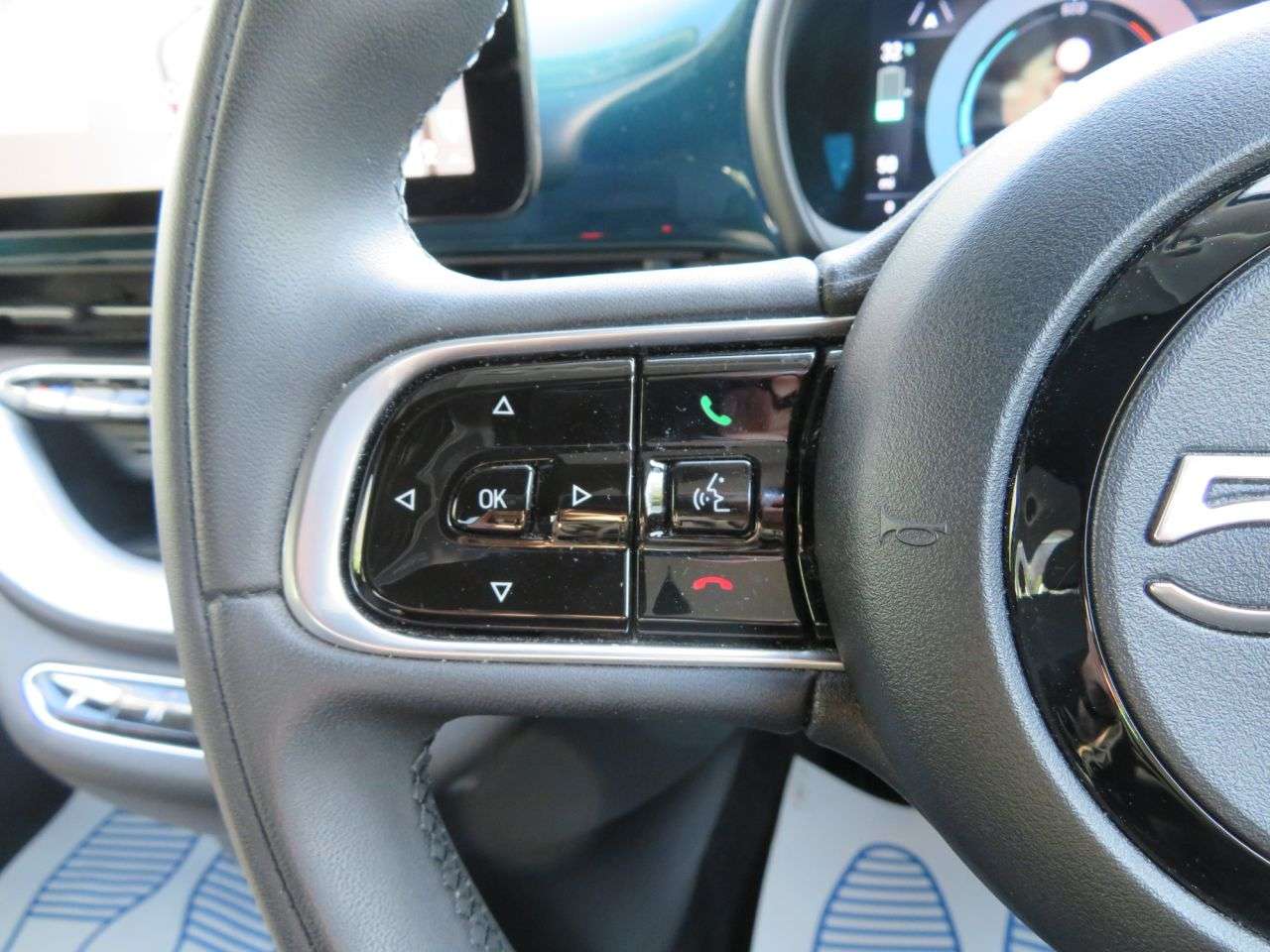 2023 FIAT 500E C 2023 FIAT 500E C