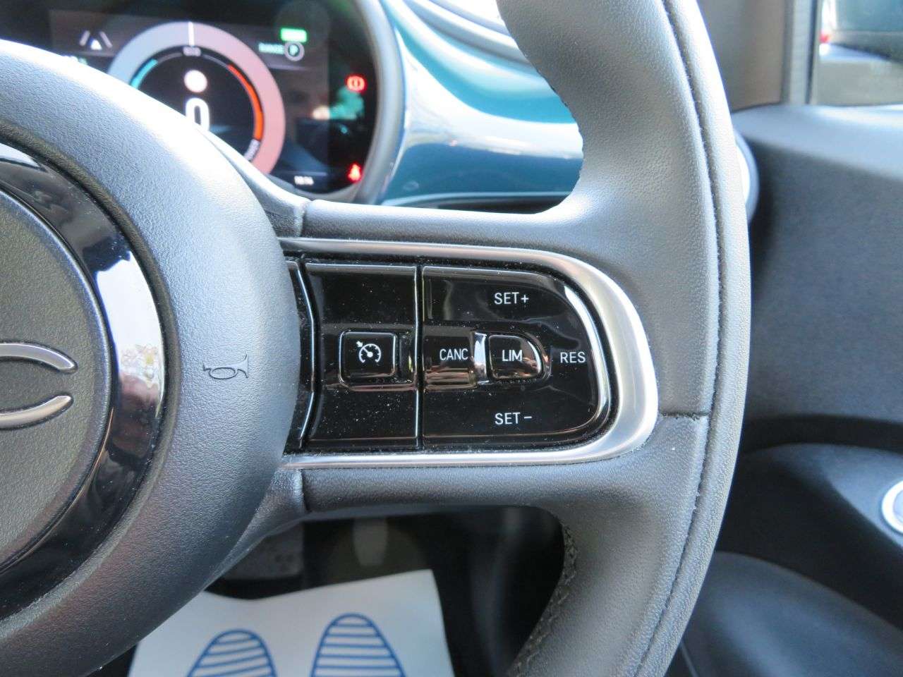 2023 FIAT 500E C 2023 FIAT 500E C