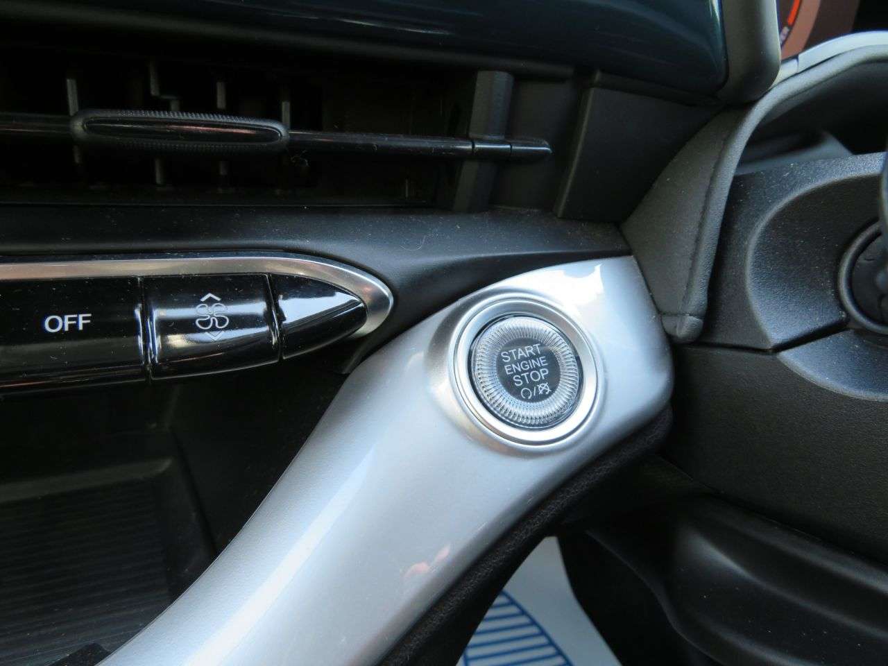 2023 FIAT 500E C 2023 FIAT 500E C