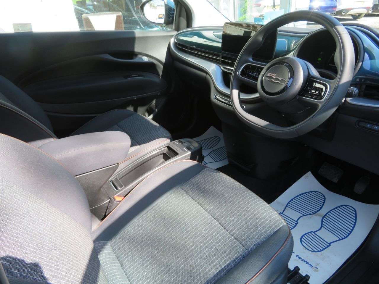 2023 FIAT 500E C 2023 FIAT 500E C