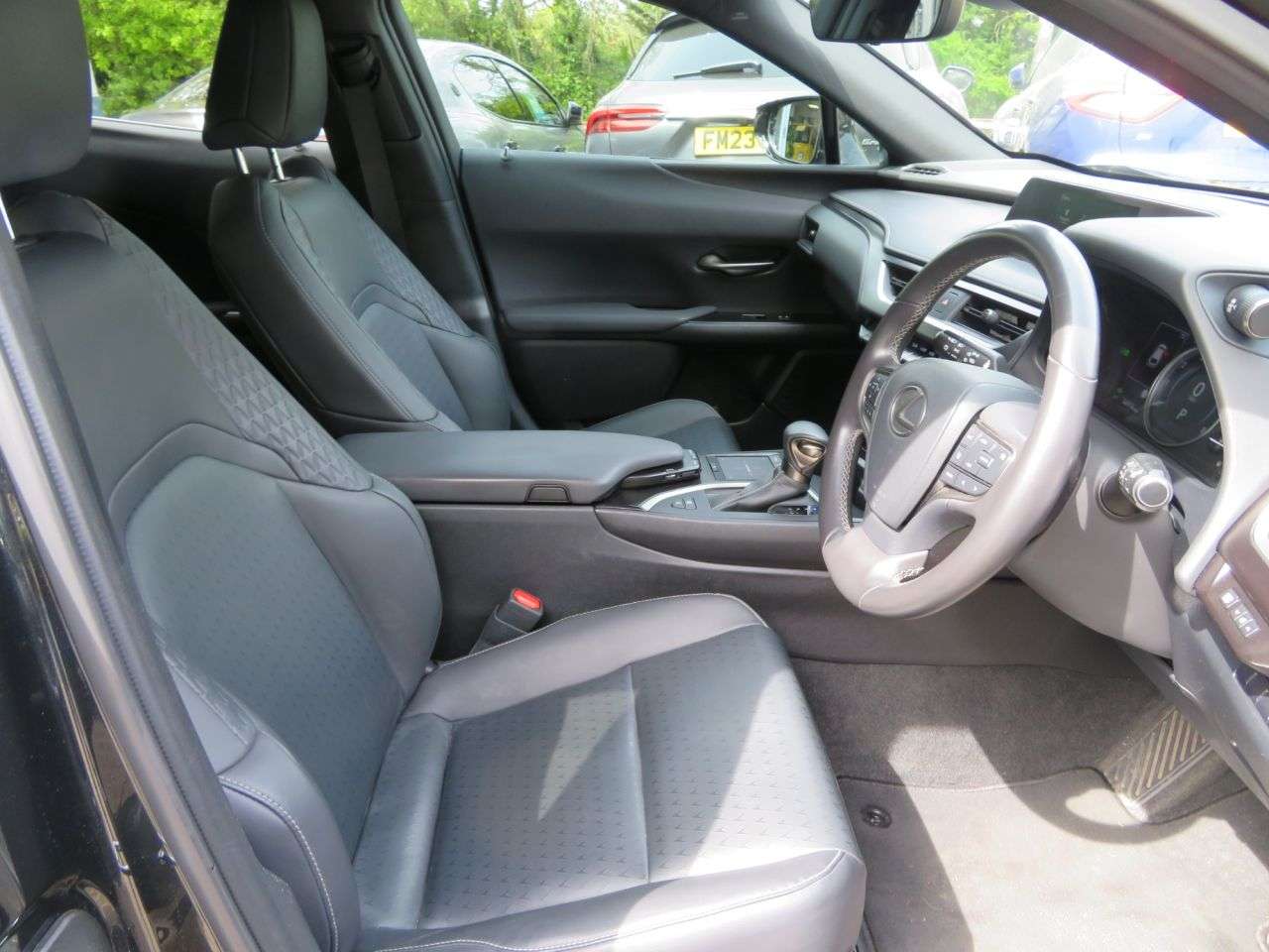 2022 LEXUS UX 2022 LEXUS UX