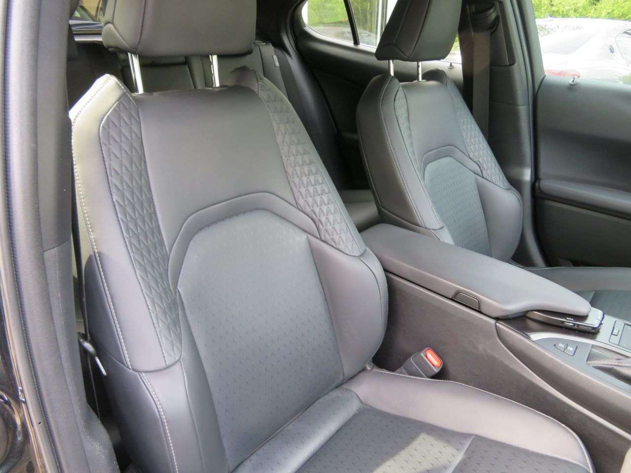 2022 LEXUS UX 2022 LEXUS UX