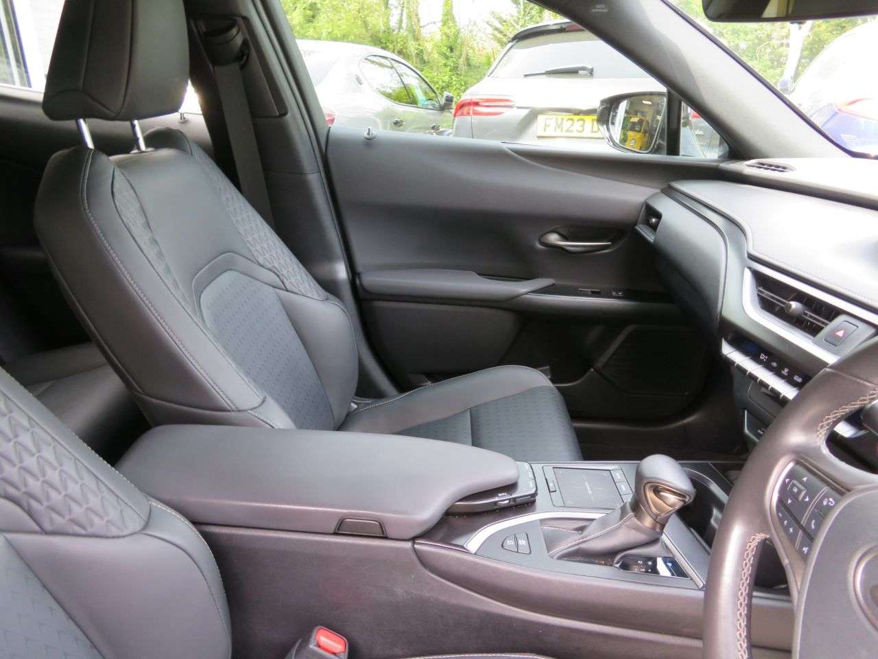 2022 LEXUS UX 2022 LEXUS UX