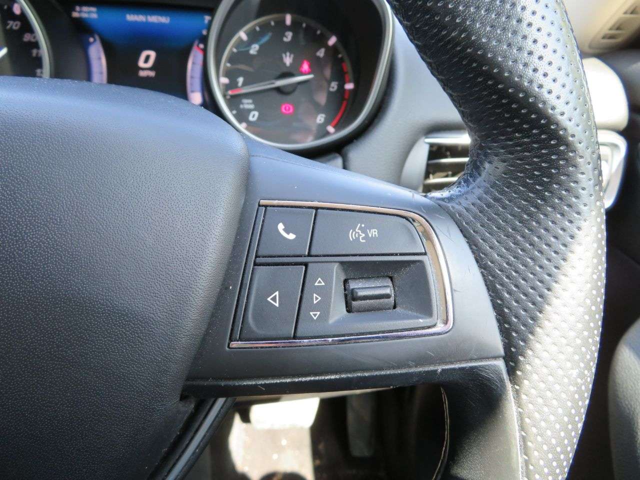 2018 MASERATI LEVANTE 2018 MASERATI LEVANTE
