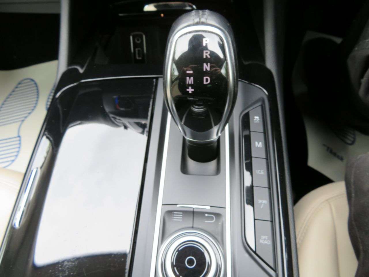 2018 MASERATI LEVANTE 2018 MASERATI LEVANTE
