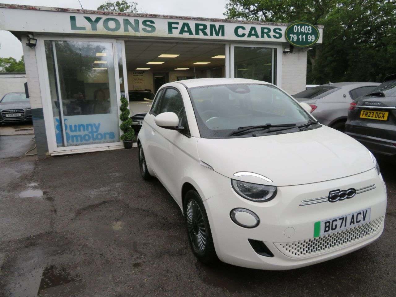 A 2021 FIAT 500E 42kWh Icon Hatchback 3dr Electric Automatic (118 ps) A 2021 FIAT 500E 42kWh Icon Hatchback 3dr Electric Automatic (118 ps)
