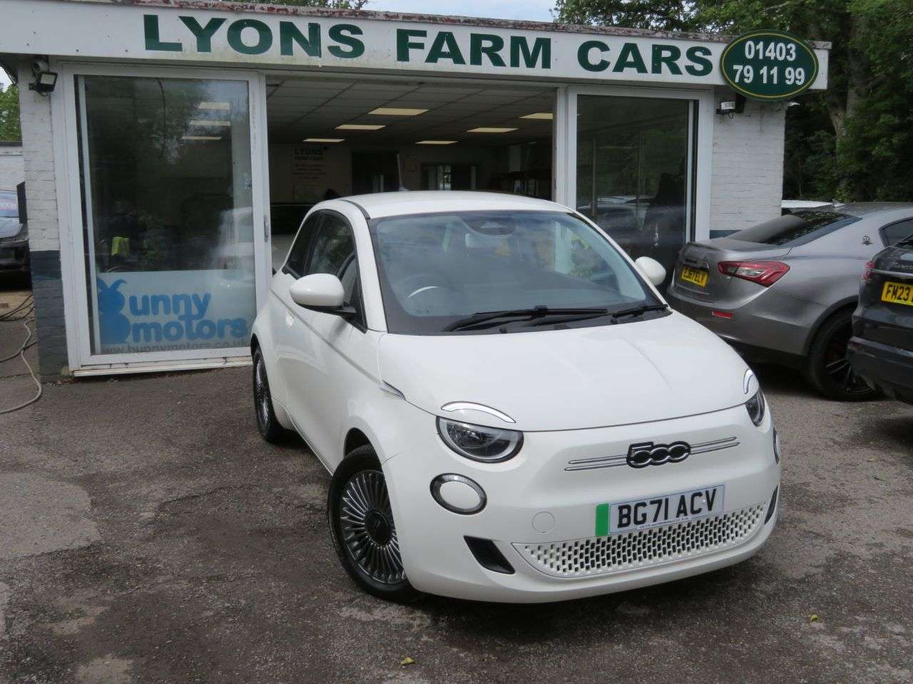 A 2021 FIAT 500E 42kWh Icon Hatchback 3dr Electric Automatic (118 ps) A 2021 FIAT 500E 42kWh Icon Hatchback 3dr Electric Automatic (118 ps)