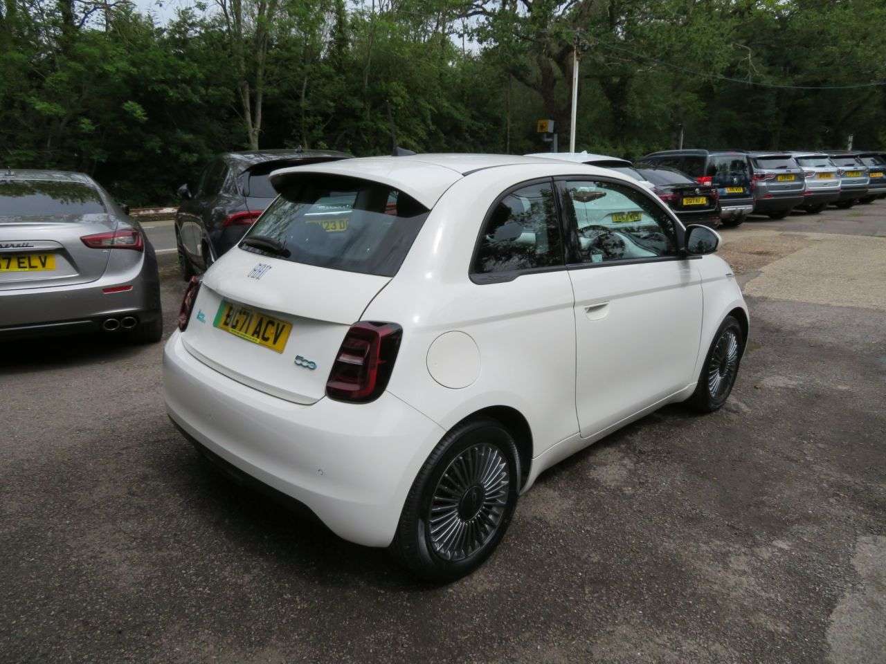 A 2021 FIAT 500E 42kWh Icon Hatchback 3dr Electric Automatic (118 ps) HEATED SEATS / WINDSCR A 2021 FIAT 500E 42kWh Icon Hatchback 3dr Electric Automatic (118 ps) HEATED SEATS / WINDSCR