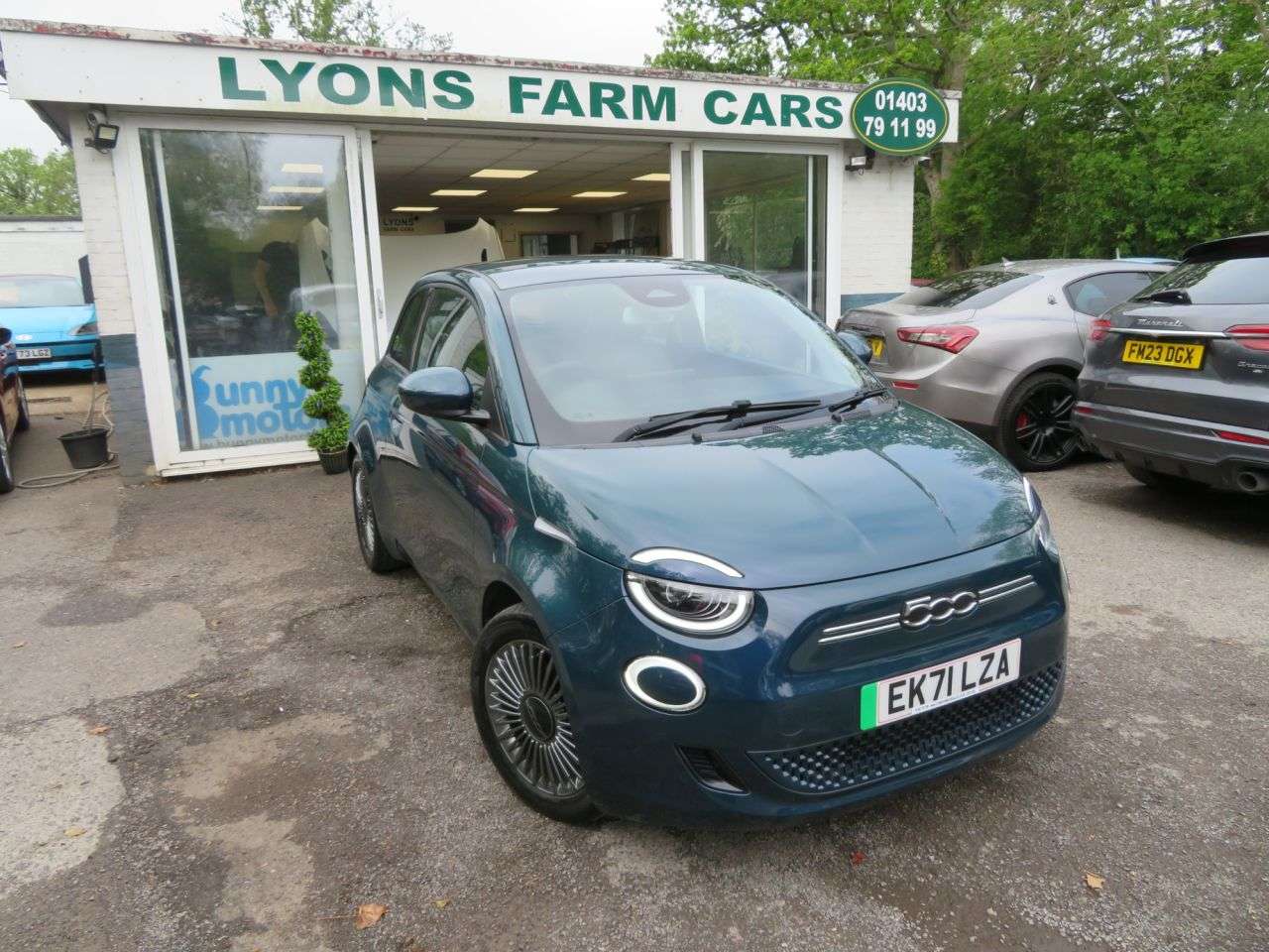 A 2021 FIAT 500E 42kWh Icon Hatchback 3dr Electric Automatic (118 ps) LED HEADLIGHTS + AUTO A 2021 FIAT 500E 42kWh Icon Hatchback 3dr Electric Automatic (118 ps) LED HEADLIGHTS + AUTO