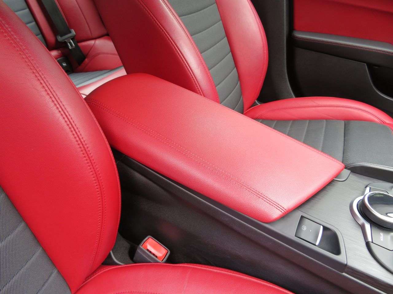 2017 ALFA ROMEO GIULIA 2017 ALFA ROMEO GIULIA
