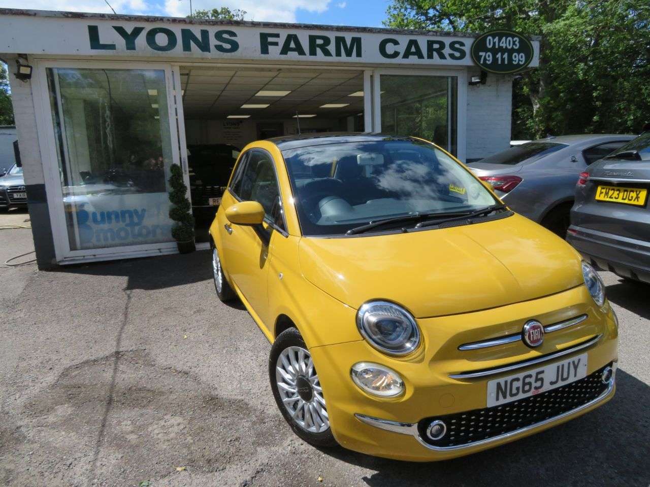 A 2016 FIAT 500 1.2 Lounge Hatchback 3dr Petrol Manual Euro 6 (s/s) (69 bhp) PANO ROOF + SE A 2016 FIAT 500 1.2 Lounge Hatchback 3dr Petrol Manual Euro 6 (s/s) (69 bhp) PANO ROOF + SE