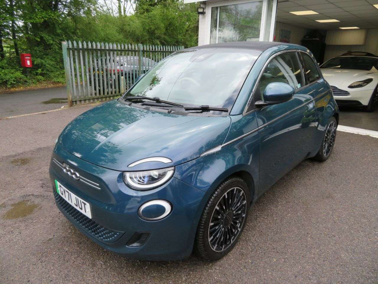 2021 FIAT 500E C 2021 FIAT 500E C