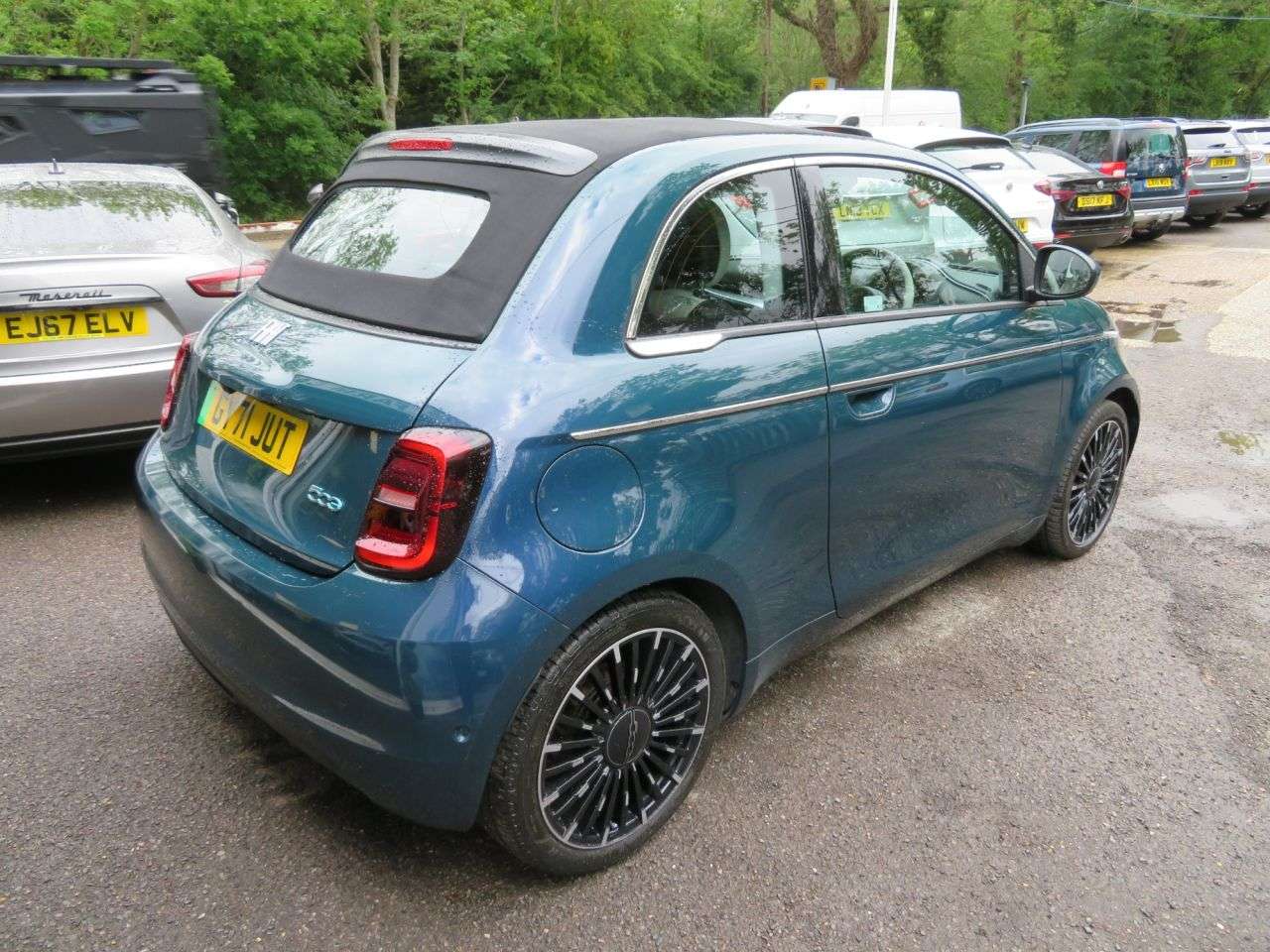 2021 FIAT 500E C 2021 FIAT 500E C