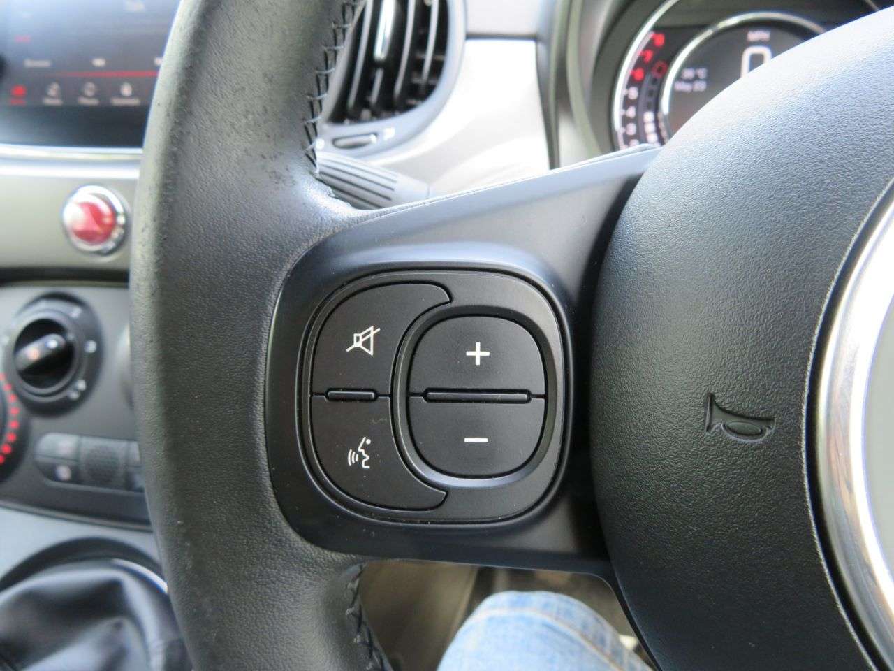 2017 FIAT 500 2017 FIAT 500