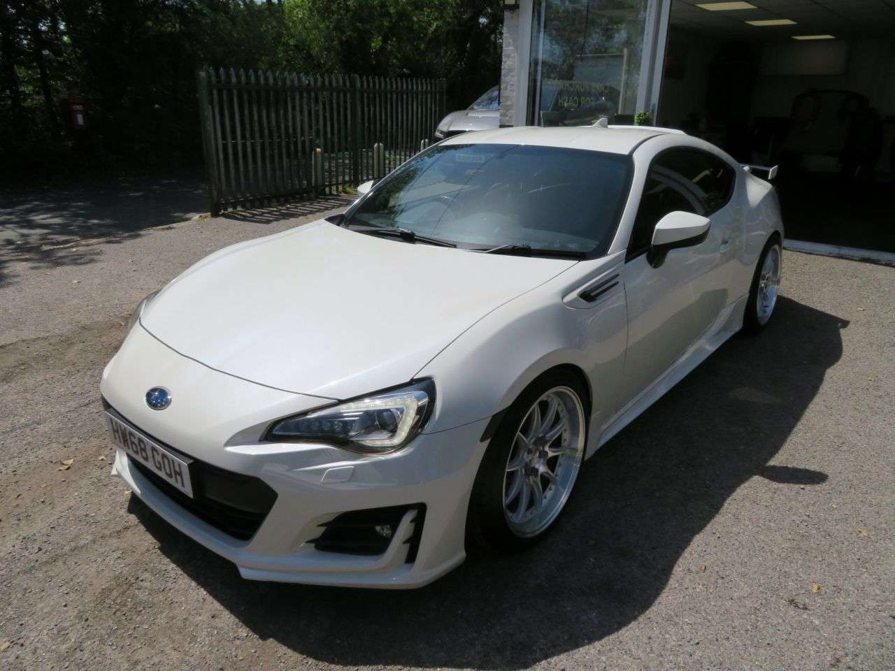 A 2018 SUBARU BRZ 2.0i SE Lux Coupe 2dr Petrol Manual Euro 6 (200 ps) A 2018 SUBARU BRZ 2.0i SE Lux Coupe 2dr Petrol Manual Euro 6 (200 ps)