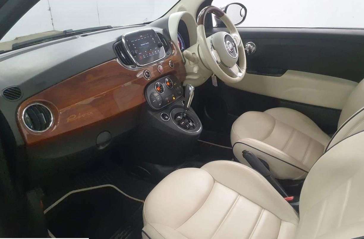 A 2017 FIAT 500 1.2 Riva Hatchback 3dr Petrol Dualogic Euro 6 (s/s) (69 bhp) POLTRONA FRAU A 2017 FIAT 500 1.2 Riva Hatchback 3dr Petrol Dualogic Euro 6 (s/s) (69 bhp) POLTRONA FRAU